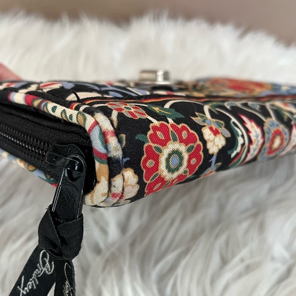 {Vera Bradley} Turnlock Wallet in Floral Print - Picture 9 of 13